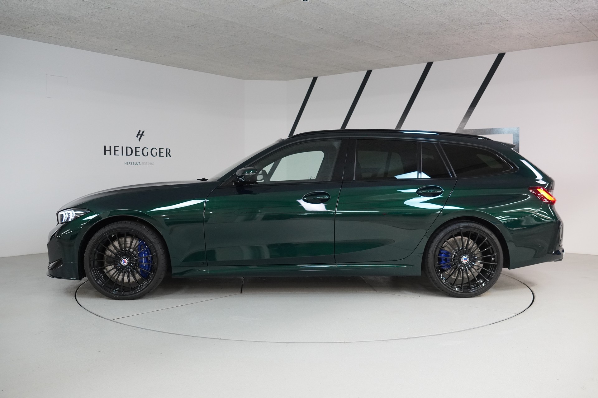 BMW-ALPINA D3 S BiTurbo Touring 3.0d xDrive Switch-Tronic-showroom-element-3