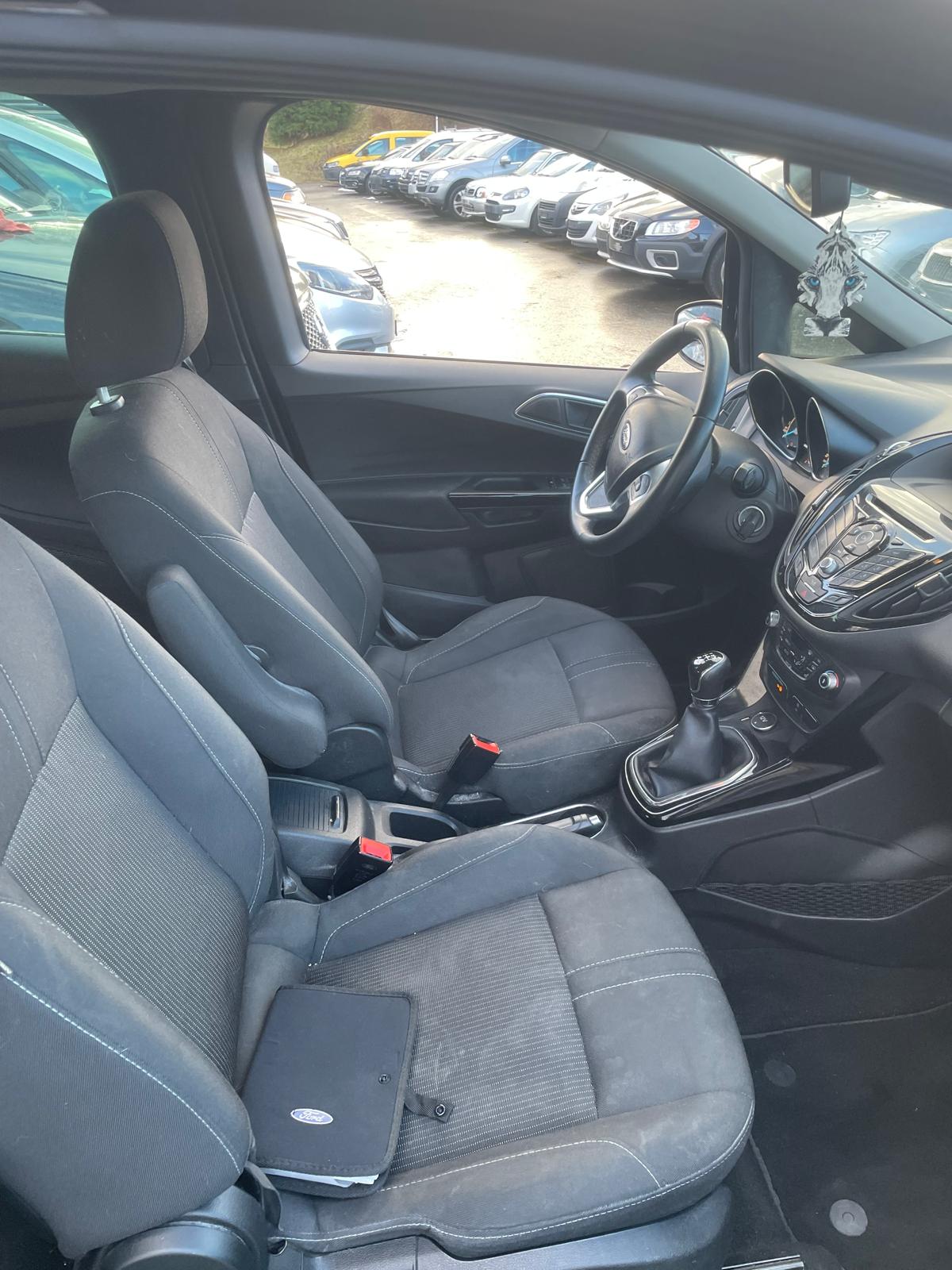 FORD B-Max 1.0 SCTi Titanium-image-3