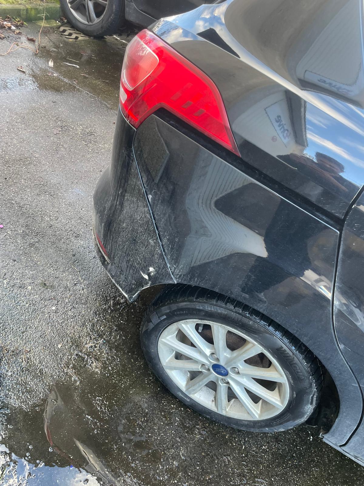 FORD B-Max 1.0 SCTi Titanium-image-7
