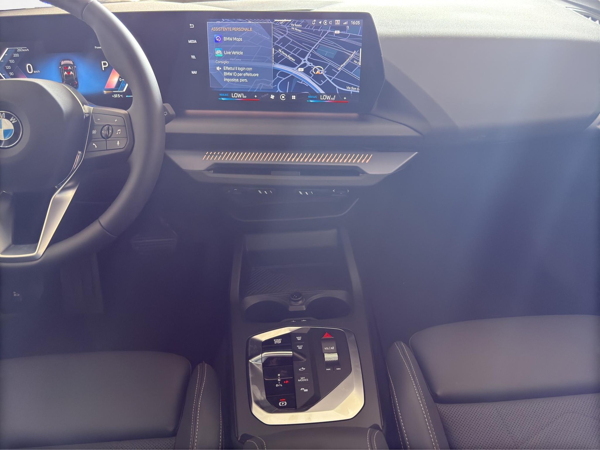 BMW 120i-image-15