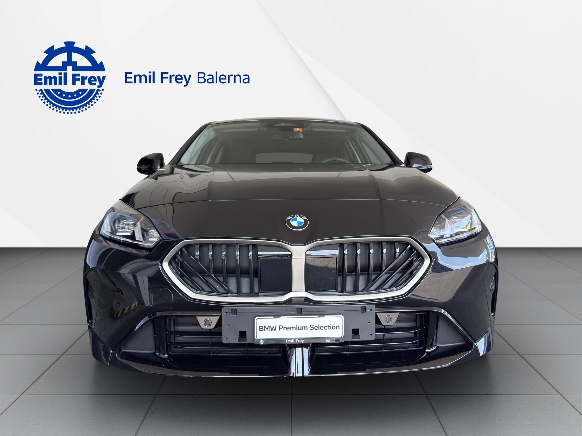 BMW 120i-image-7