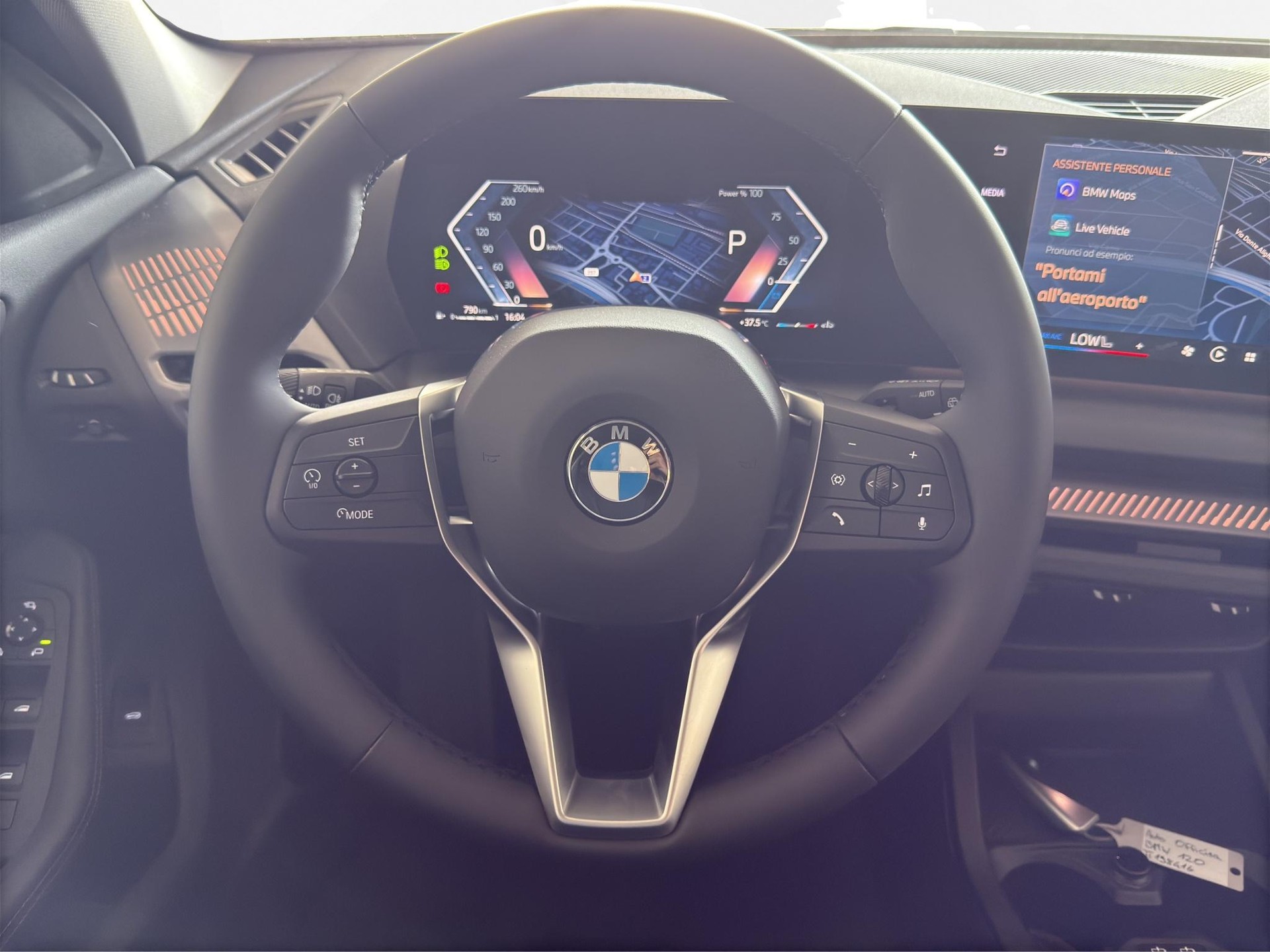BMW 120i-image-13
