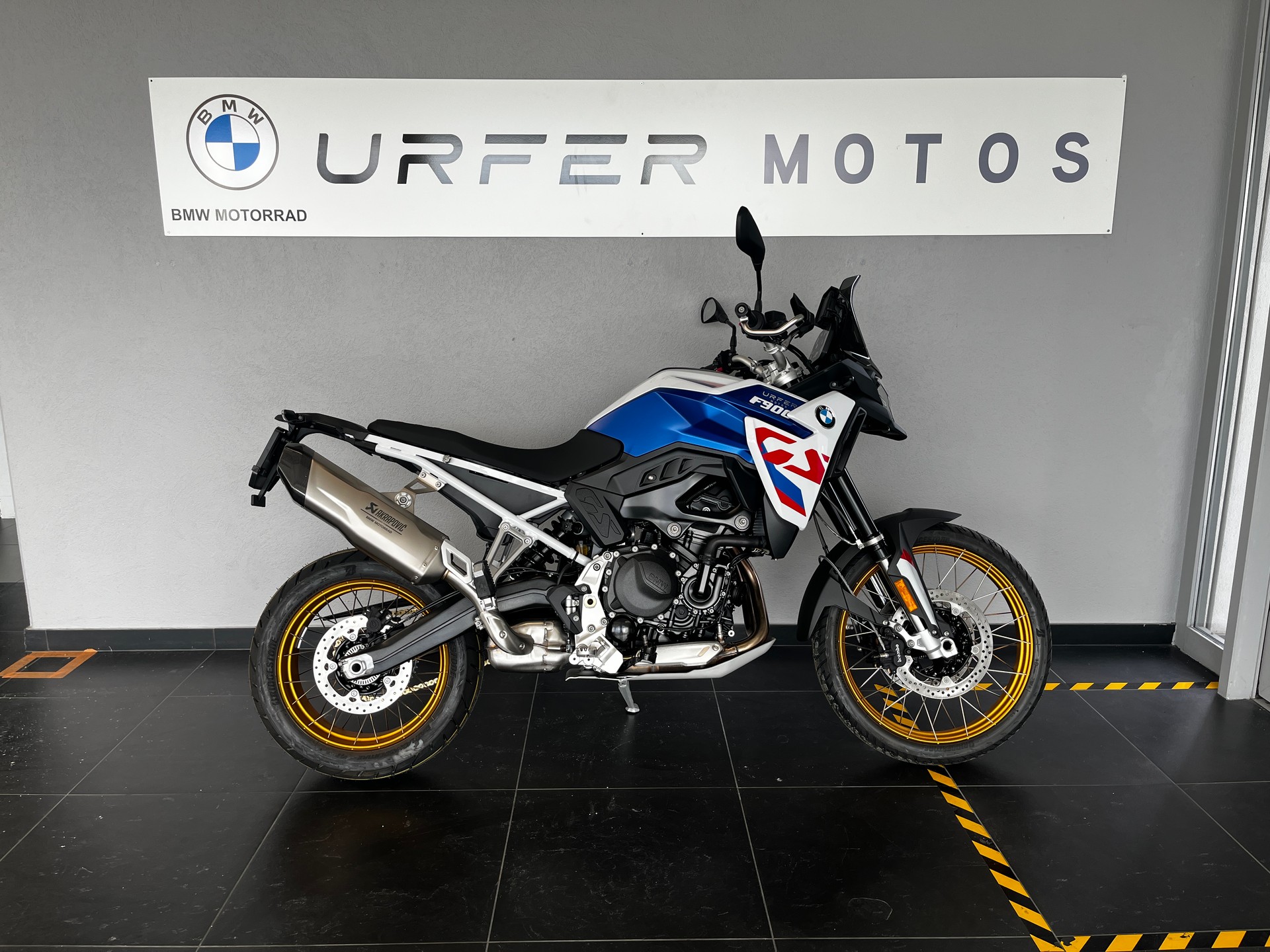 BMW F 900 GS-image-0
