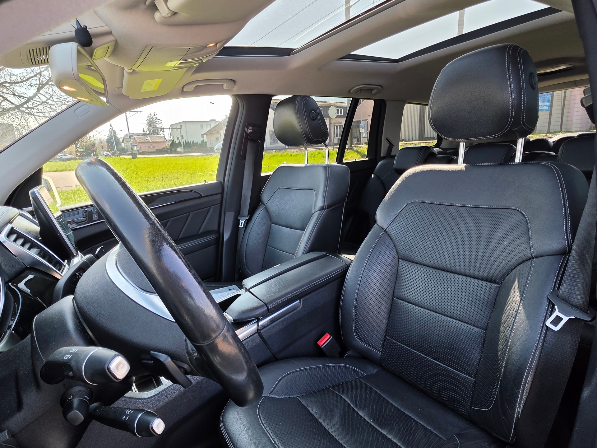 MERCEDES-BENZ GL 350 BlueTEC 4Matic 7G-TRONIC-image-12