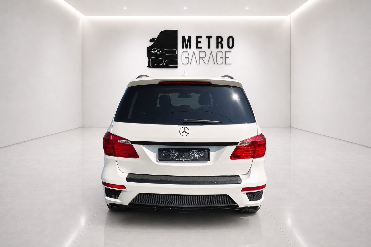 MERCEDES-BENZ GL 350 BlueTEC 4Matic 7G-TRONIC-showroom-element-3
