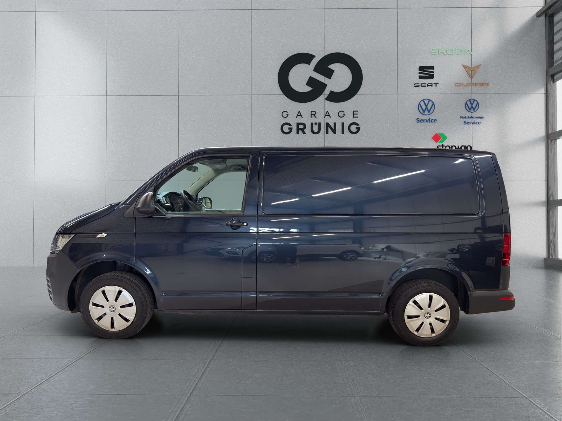 VW T6.1 2.0 TDI Entry-image-2