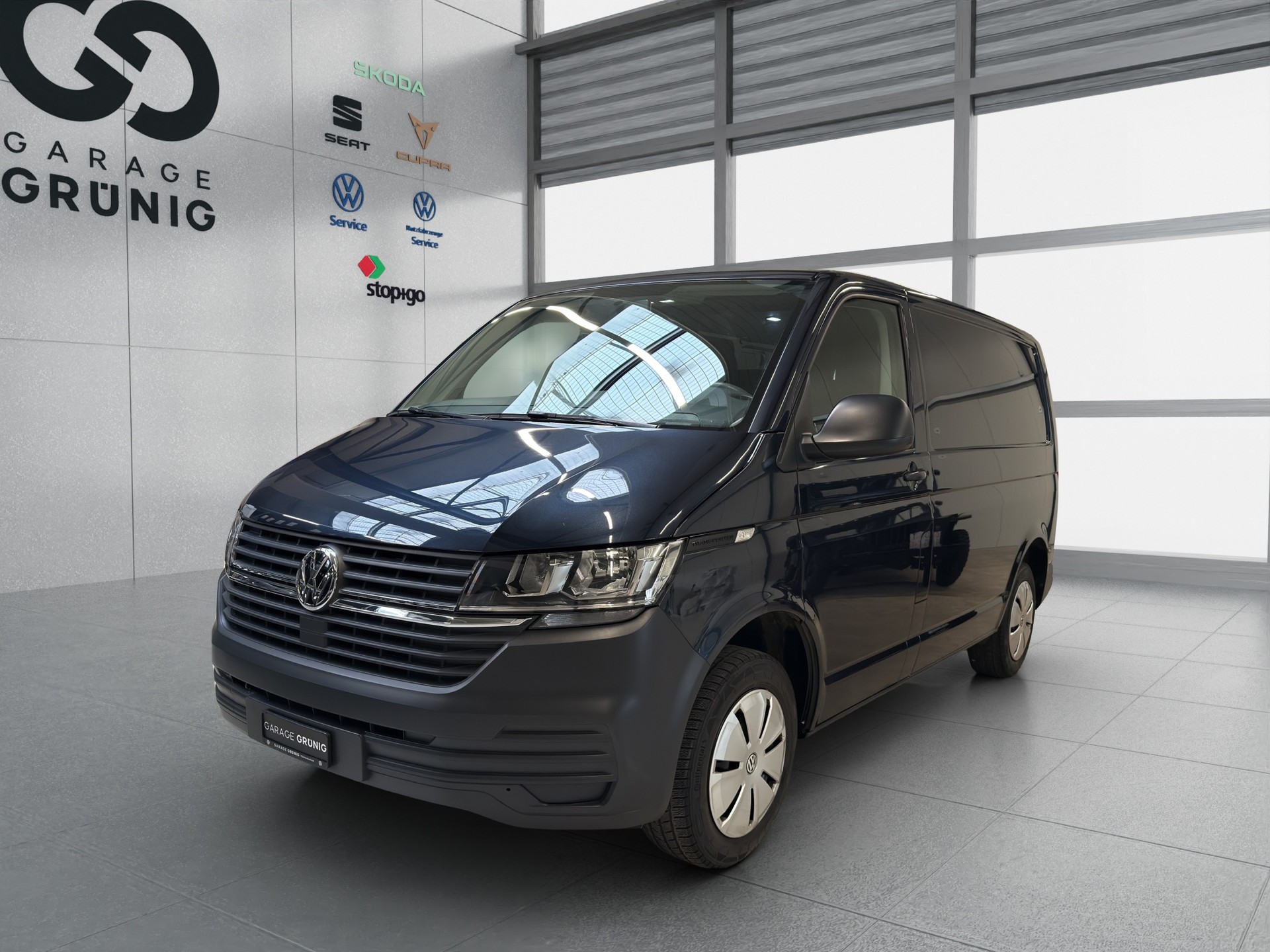 VW T6.1 2.0 TDI Entry-image-0