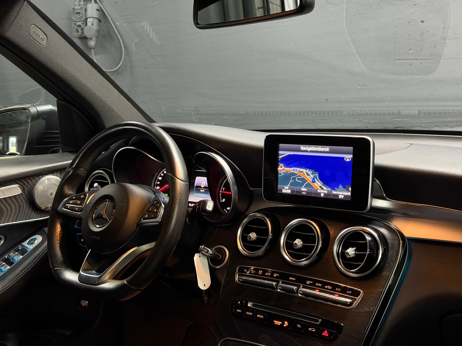 MERCEDES-BENZ GLC 250 d AMG (GLC43 AMG Bodykit) 4Matic 9G-Tronic-image-9