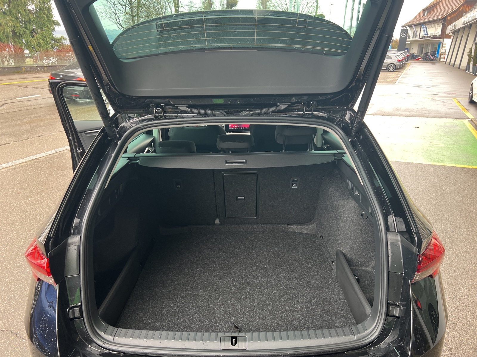 SKODA Octavia Combi 2.0 TSI DSG Selection 4x4-image-9