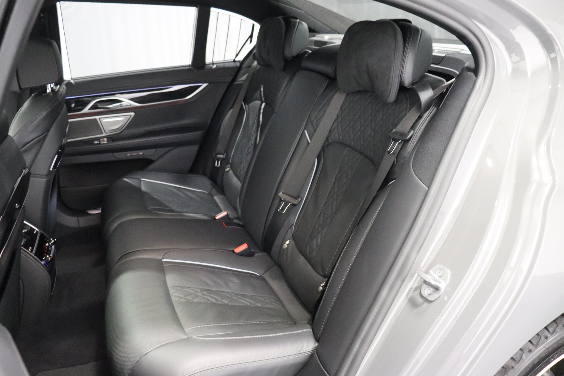 BMW 730d xDrive SAG-image-10
