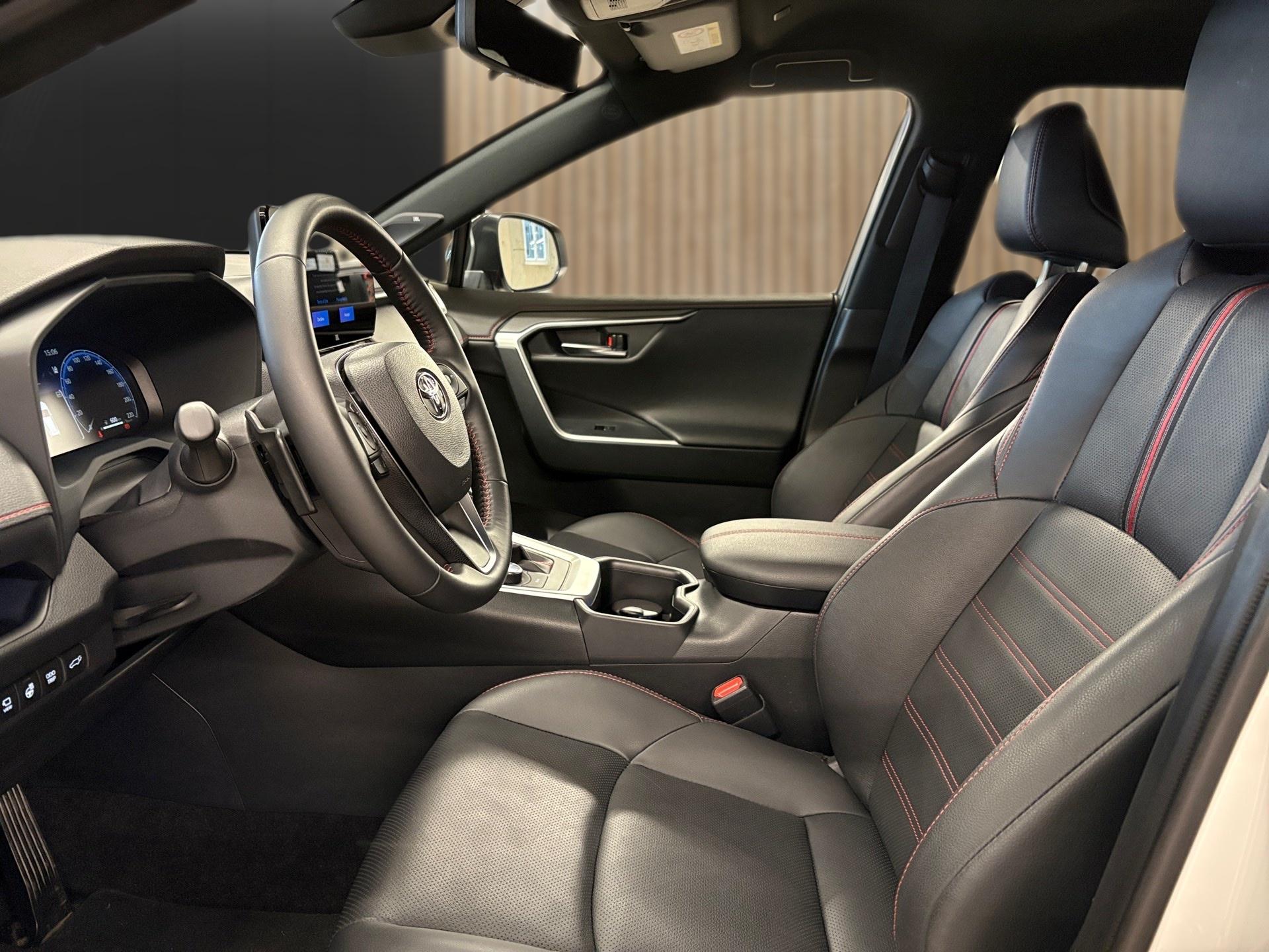 TOYOTA RAV4 2.5 Plug-In-Hybrid Platinum-image-10