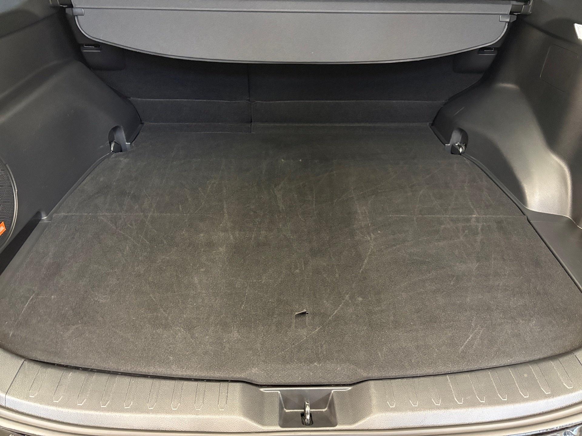 TOYOTA RAV4 2.5 Plug-In-Hybrid Platinum-image-15