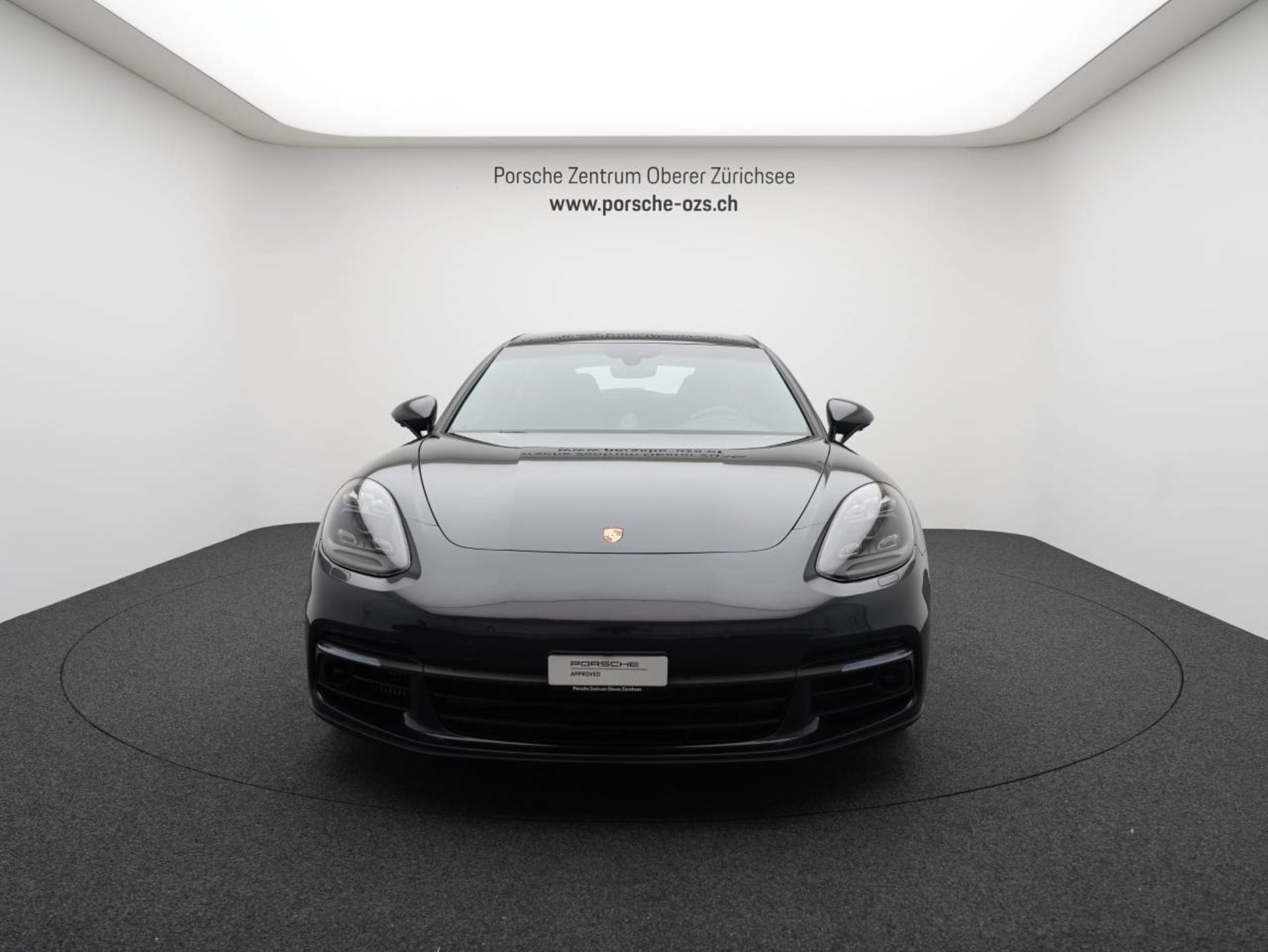PORSCHE Panamera 4 E-Hybrid Sport Turismo-image-9