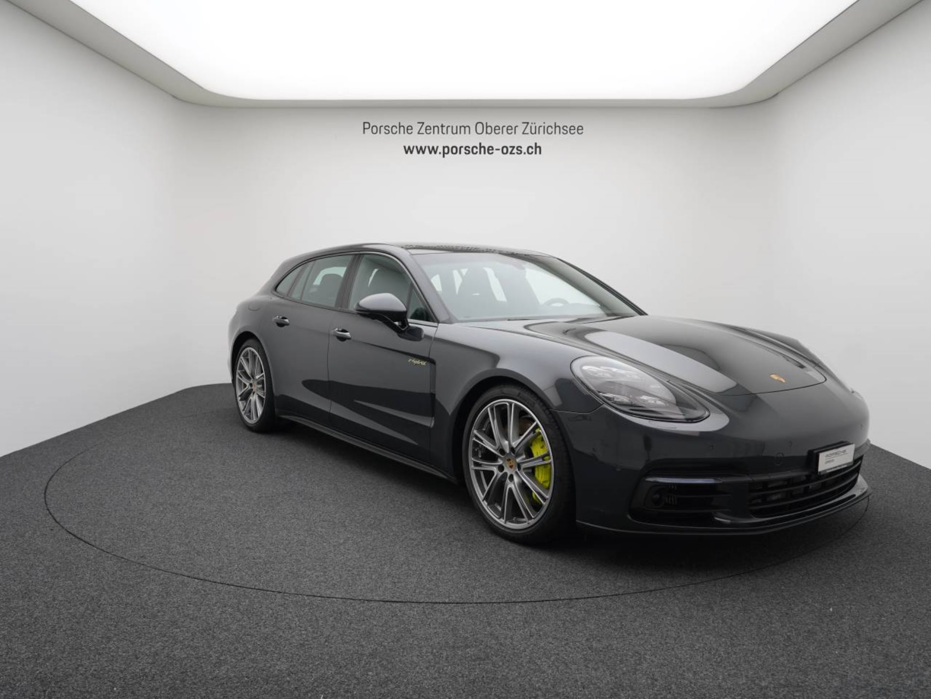 PORSCHE Panamera 4 E-Hybrid Sport Turismo-image-8