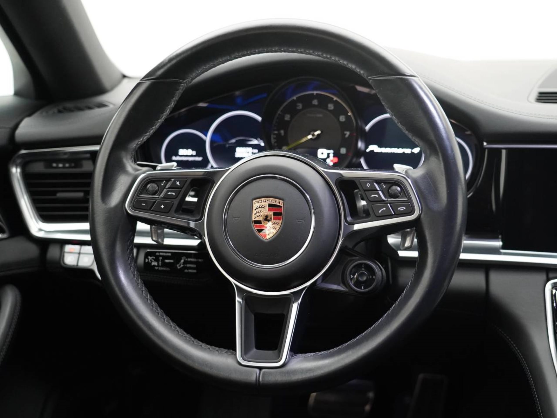 PORSCHE Panamera 4 E-Hybrid Sport Turismo-image-18