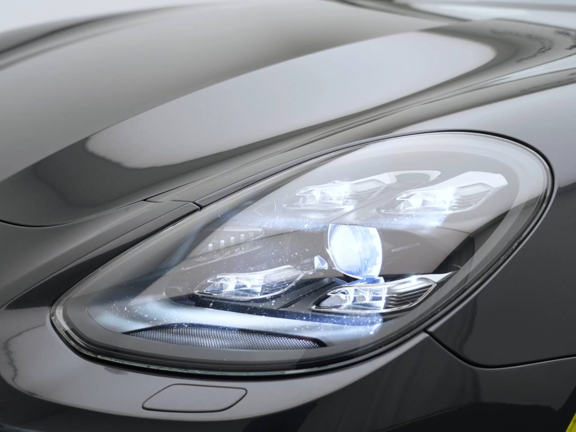 PORSCHE Panamera 4 E-Hybrid Sport Turismo-image-13