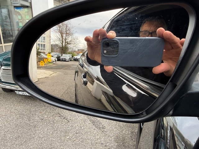 TOYOTA C-HR 2.0 HSD CVT Premium-image-13