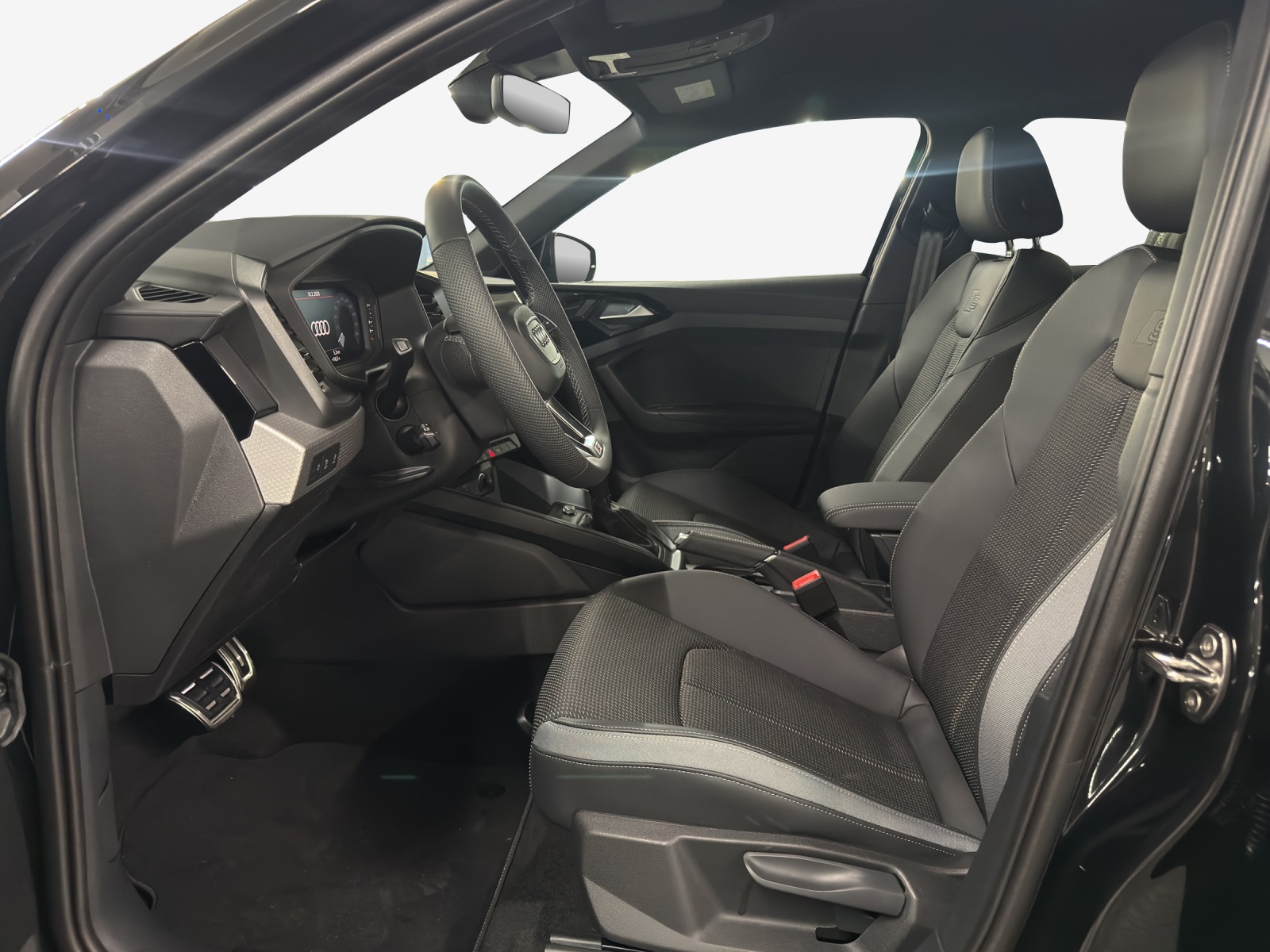 AUDI A1 Sportback 35 TFSI S Line S-tronic-image-7