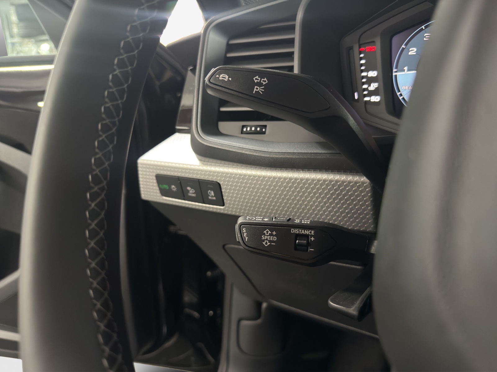 AUDI A1 Sportback 35 TFSI S Line S-tronic-image-14