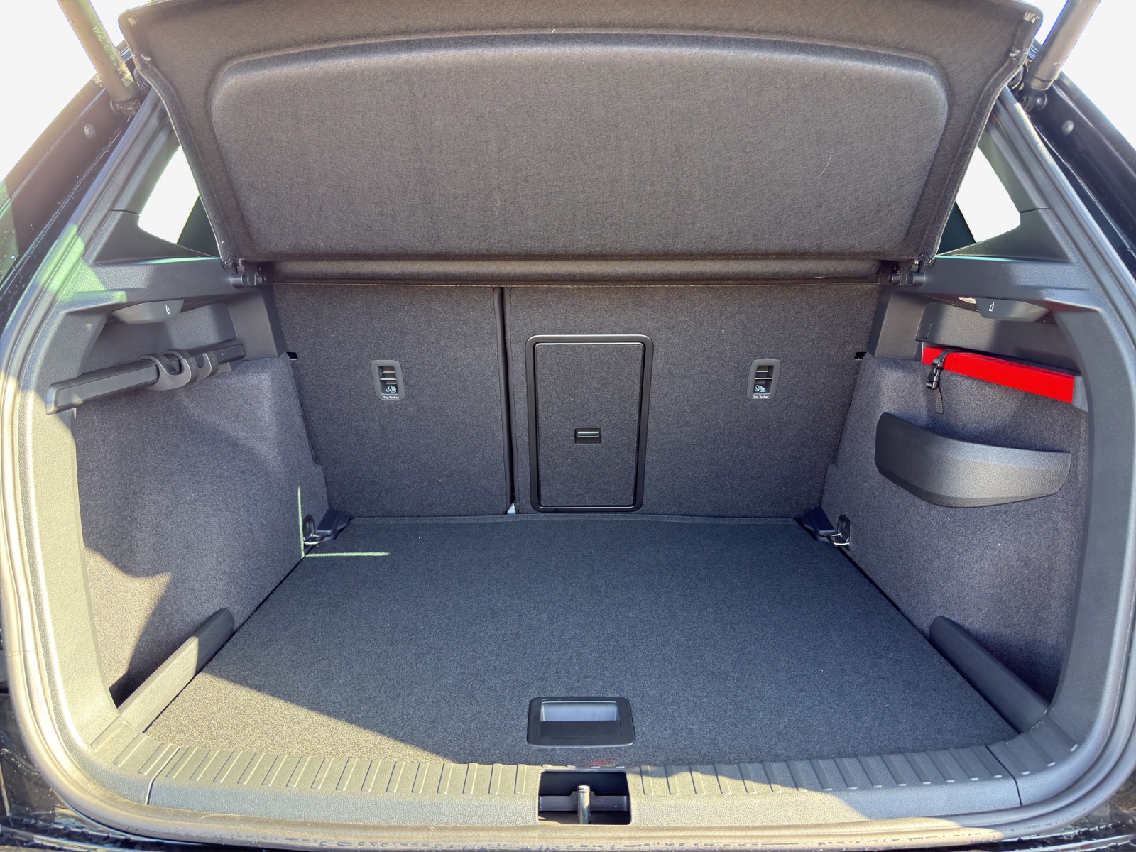 SKODA Karoq 1.5 TSI Dynamic DSG-image-12