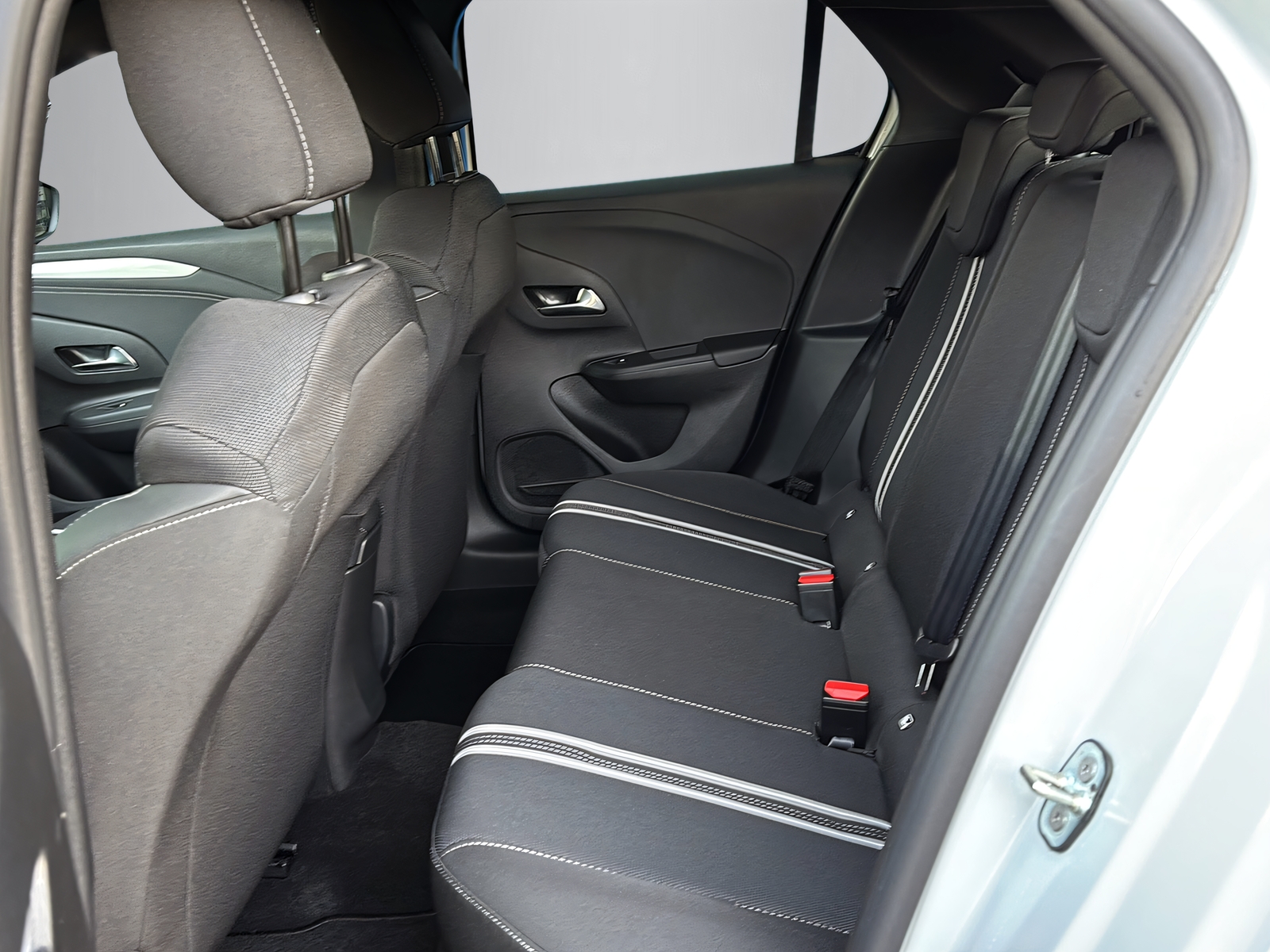 OPEL Corsa F 1.2 T Hybrid Viva-image-11