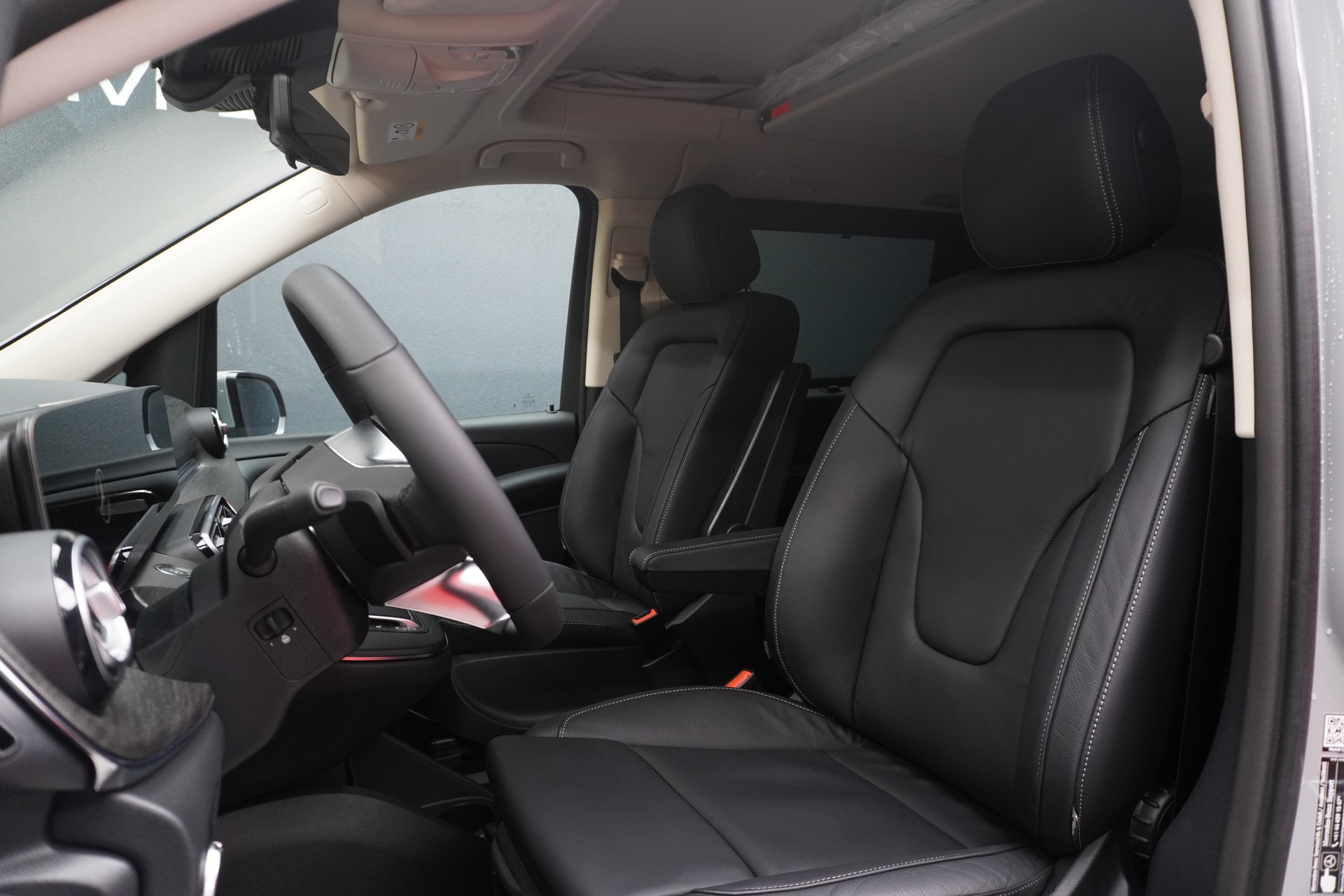 MERCEDES-BENZ Marco Polo 300 d 4M A-image-4