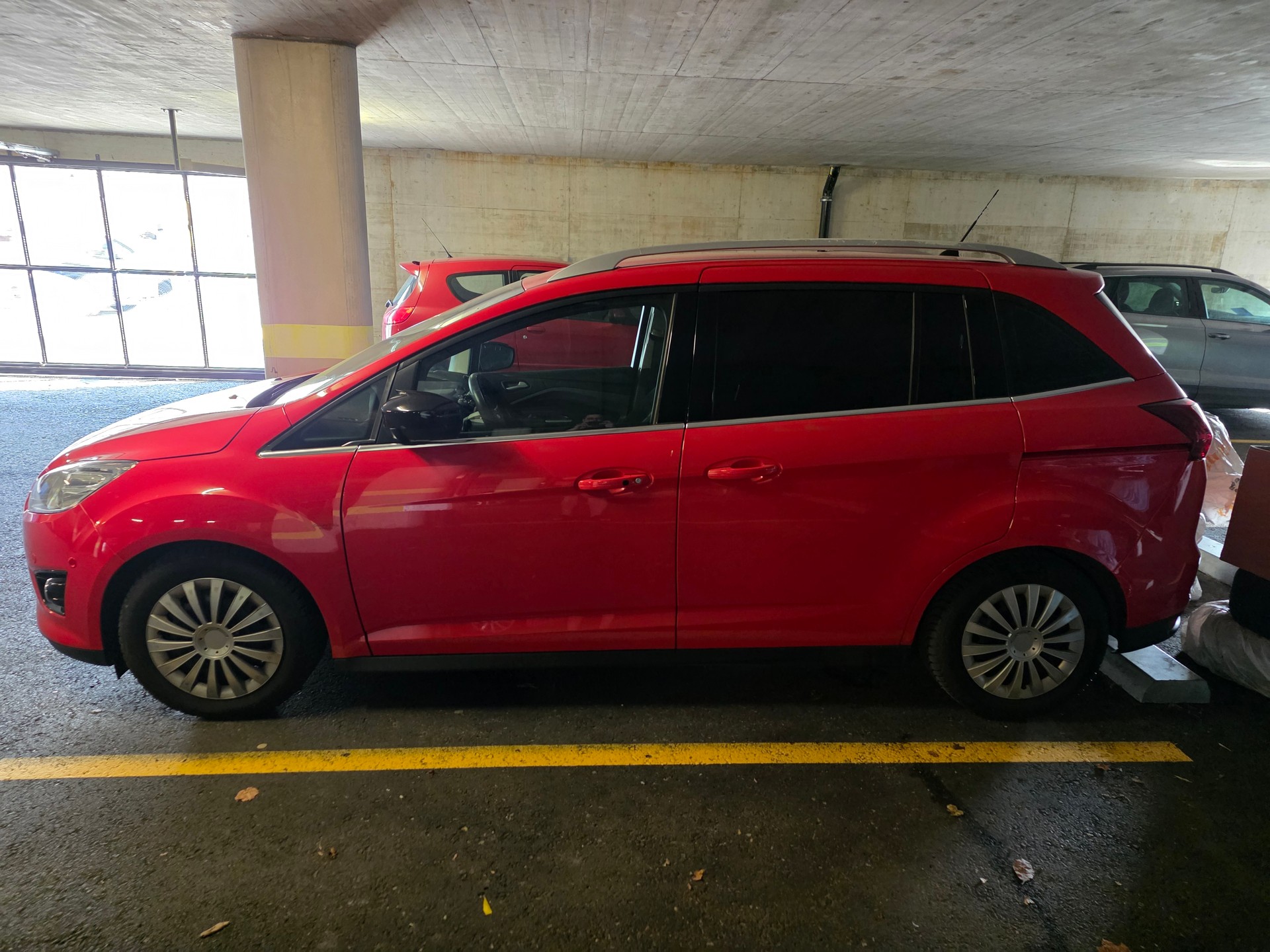 FORD Grand C-Max 2.0 TDCi KNIE-Edition PowerShift-image-1