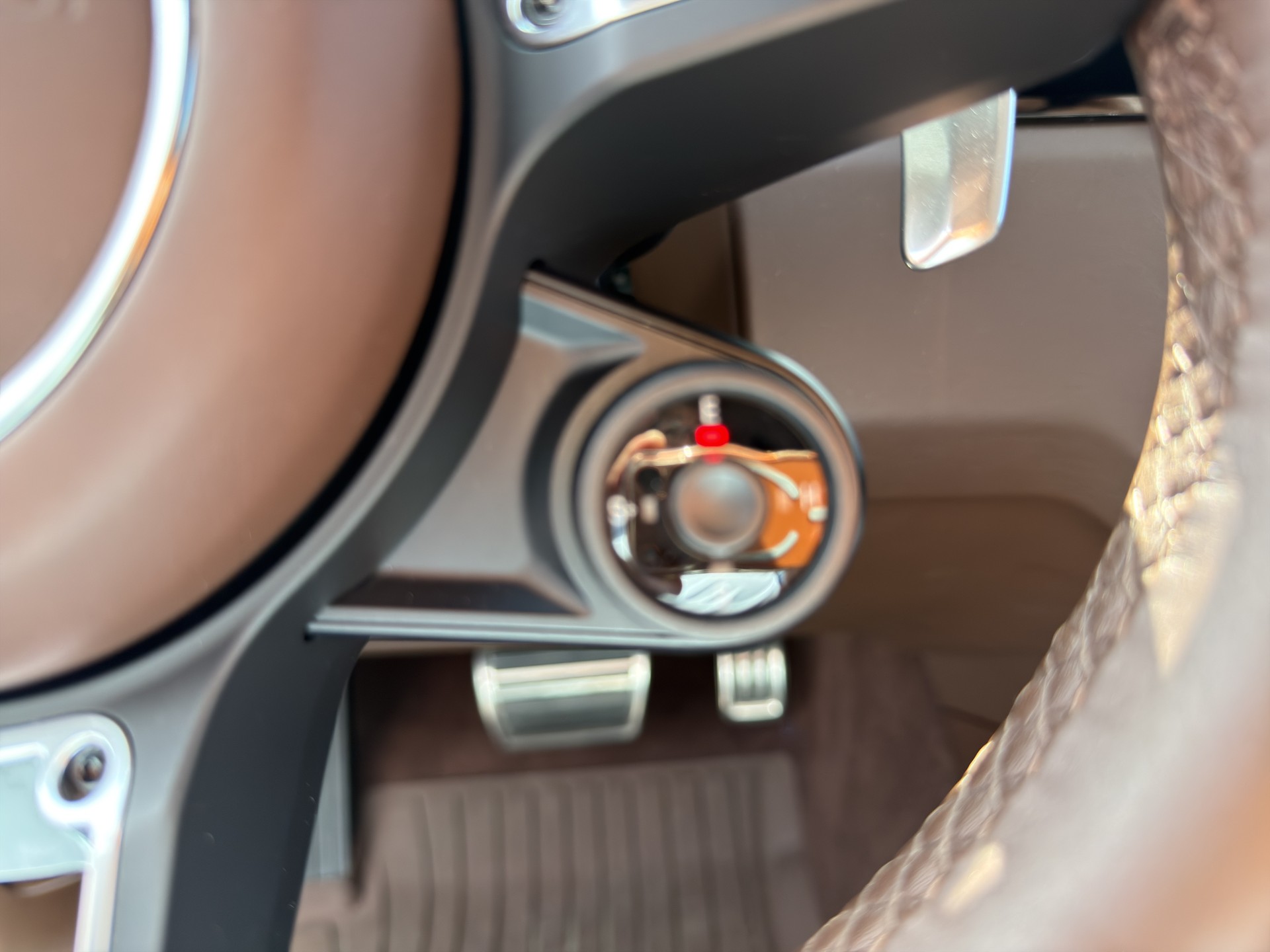 PORSCHE Cayenne 4.0 V8 Turbo S E-Hybri-image-26