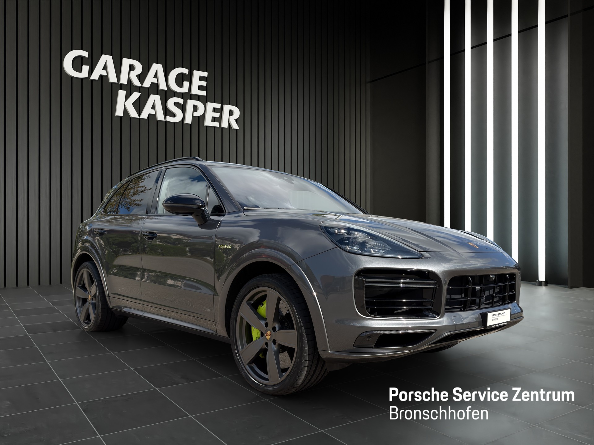 PORSCHE Cayenne 4.0 V8 Turbo S E-Hybri-image-6