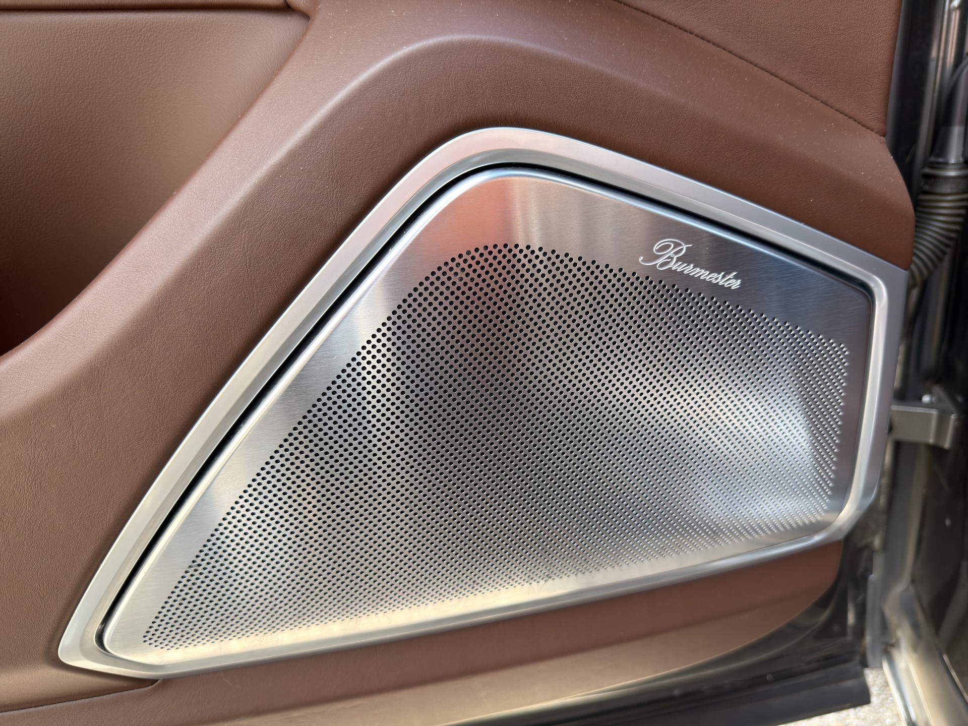 PORSCHE Cayenne 4.0 V8 Turbo S E-Hybri-image-23