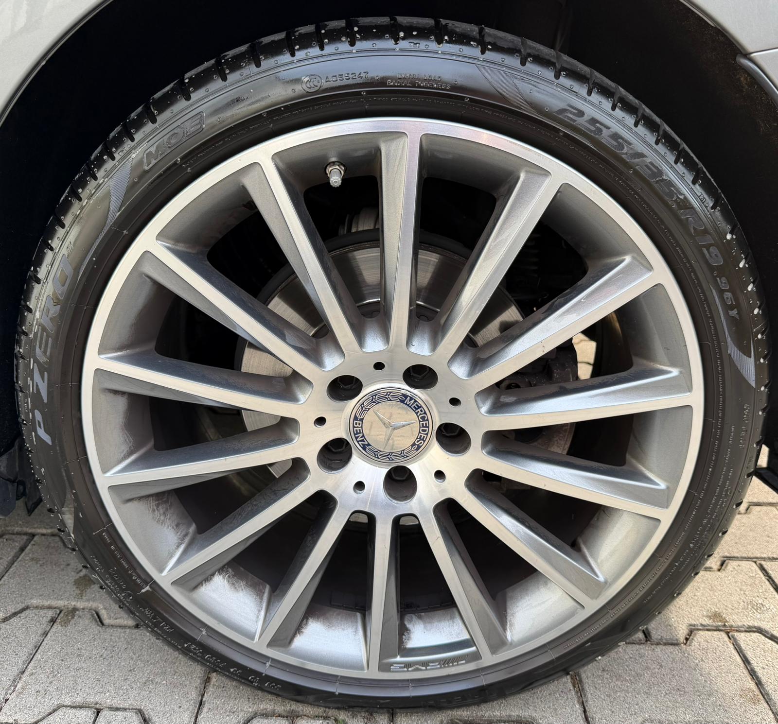 MERCEDES-BENZ C 400 AMG Line 4Matic 7G-Tronic-image-8