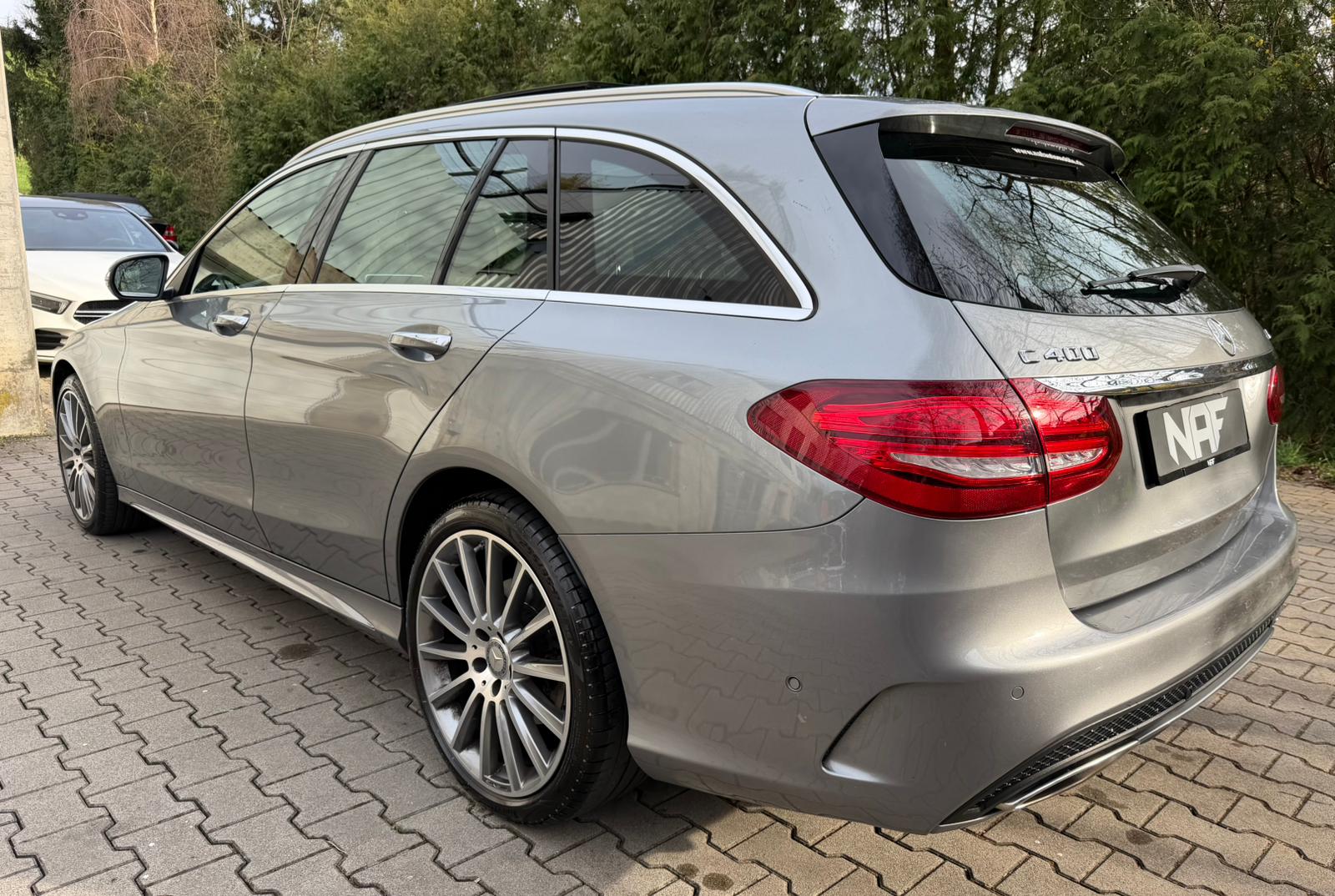 MERCEDES-BENZ C 400 AMG Line 4Matic 7G-Tronic-image-2