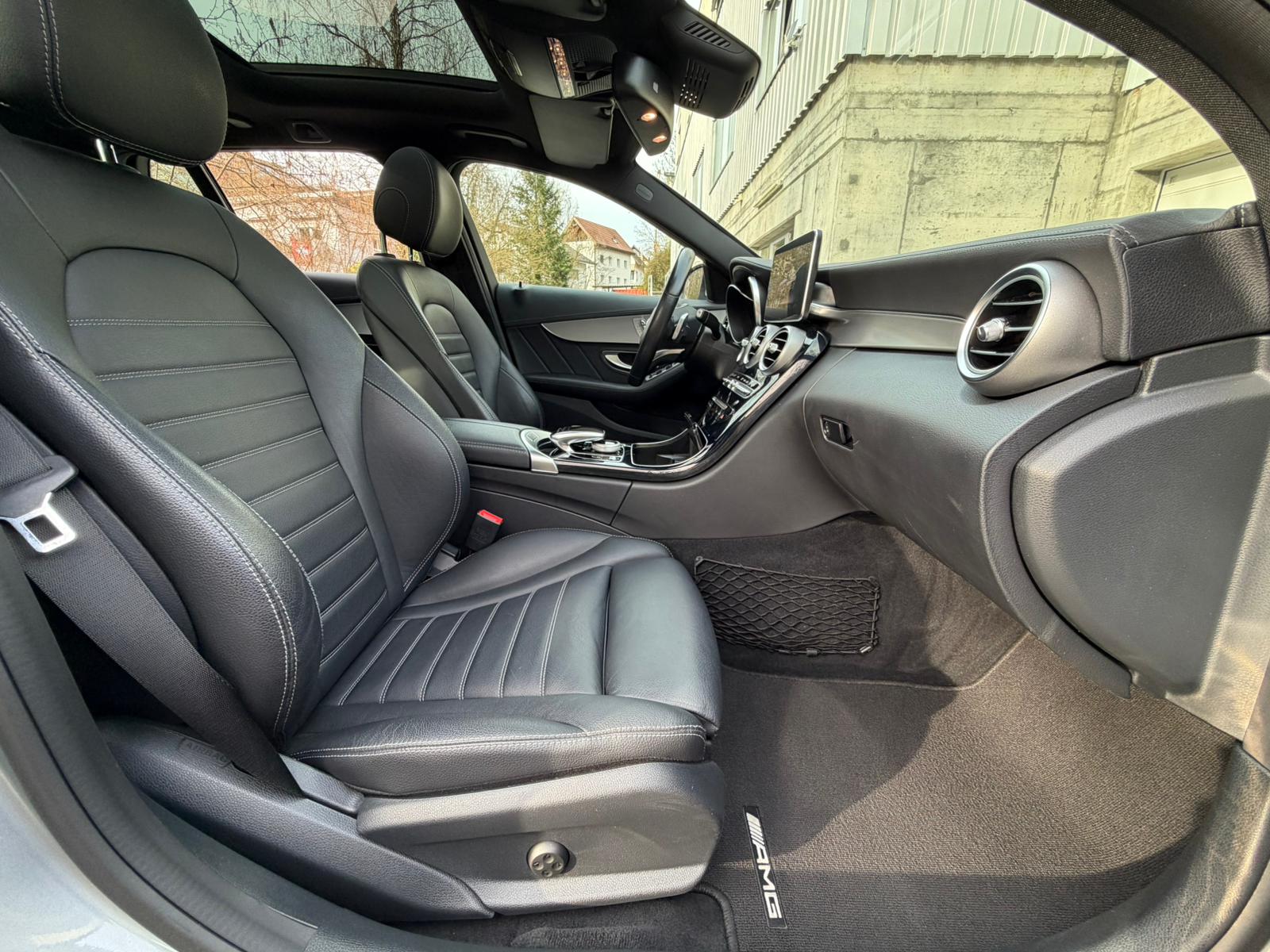 MERCEDES-BENZ C 400 AMG Line 4Matic 7G-Tronic-image-17