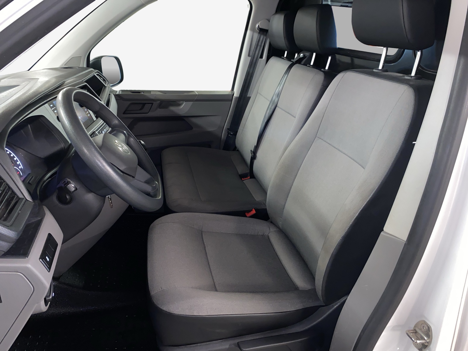 VW T6.1 2.0 TDI 4Motion-image-11