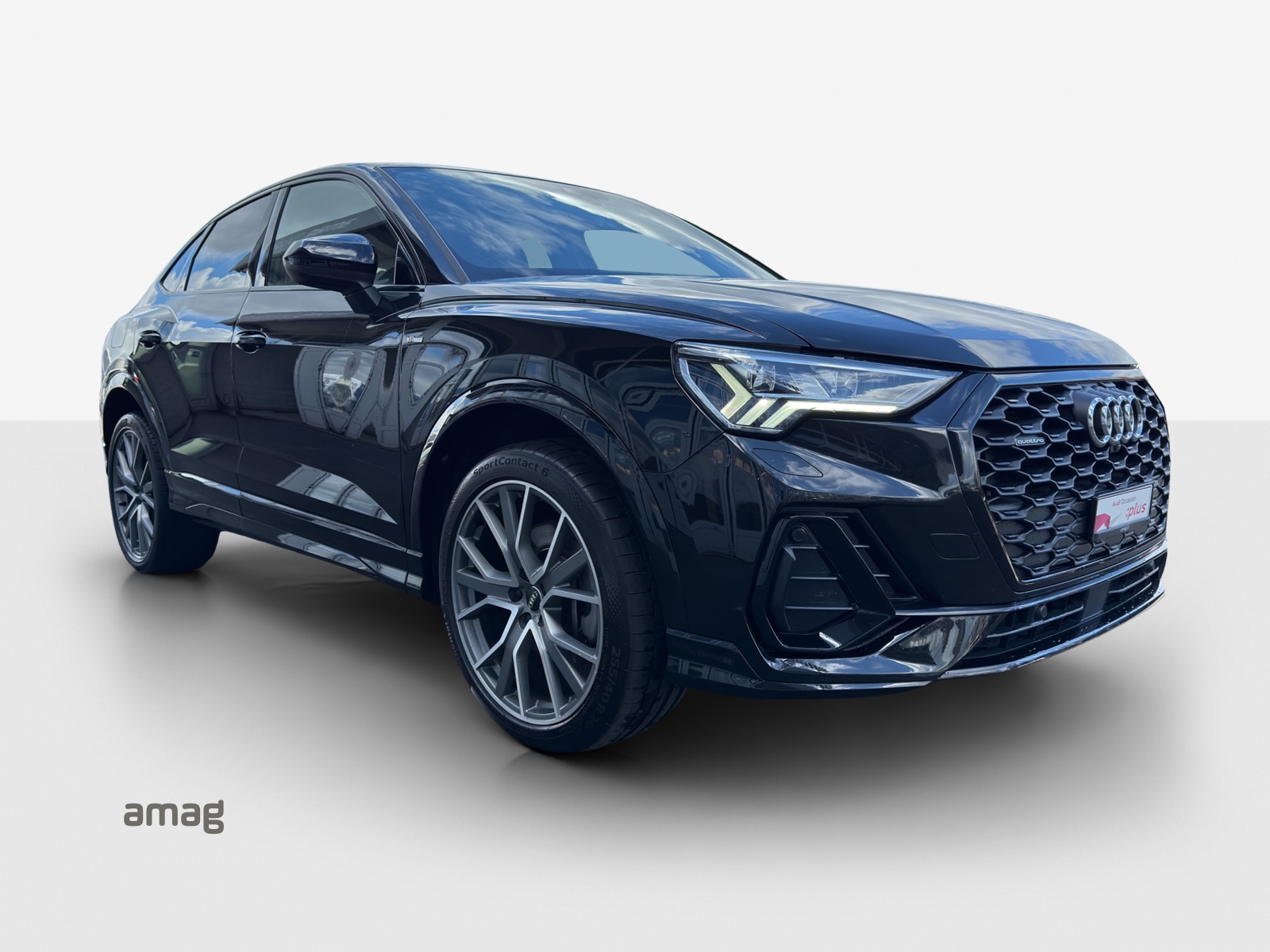 AUDI Q3 Sportback 45 TFSI S line quattro S-tronic-image-5