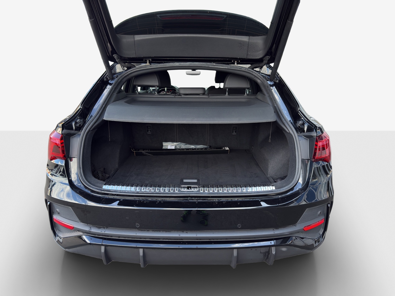 AUDI Q3 Sportback 45 TFSI S line quattro S-tronic-image-12
