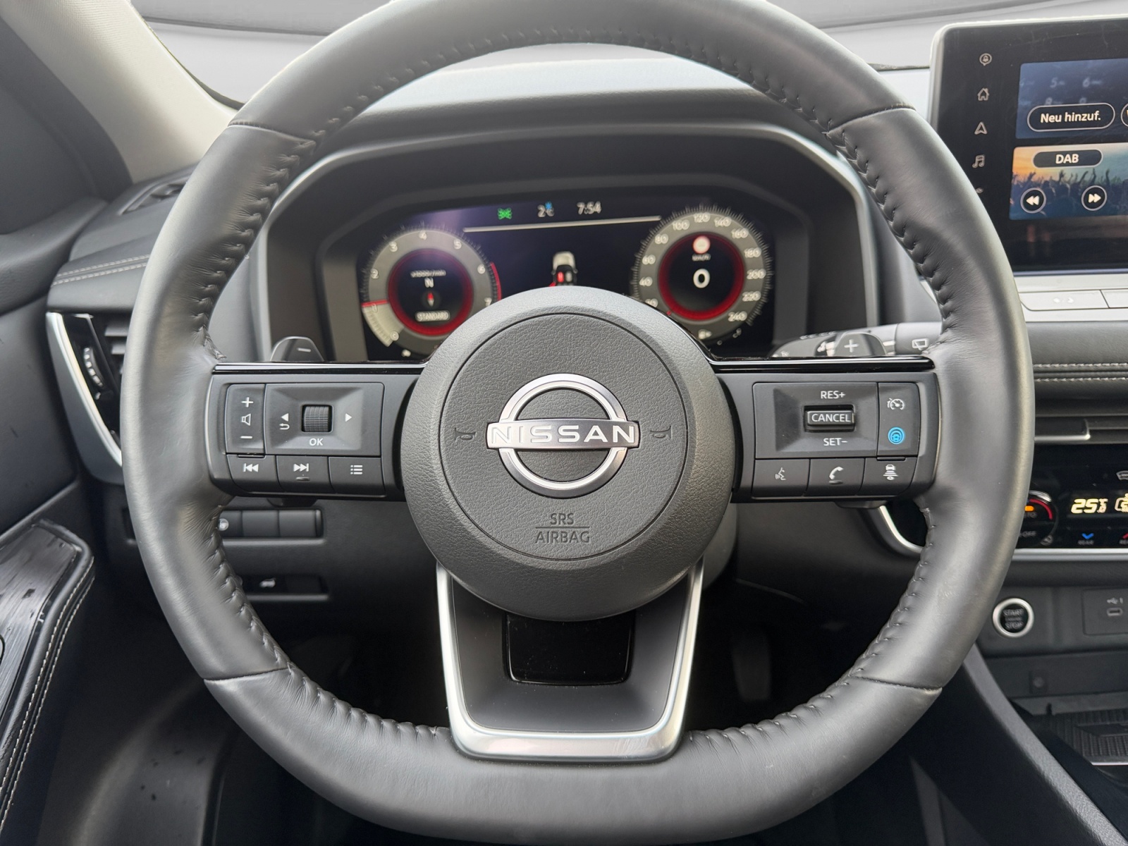 NISSAN X-Trail 1.5 VC-T MHEV N-Connecta-image-12
