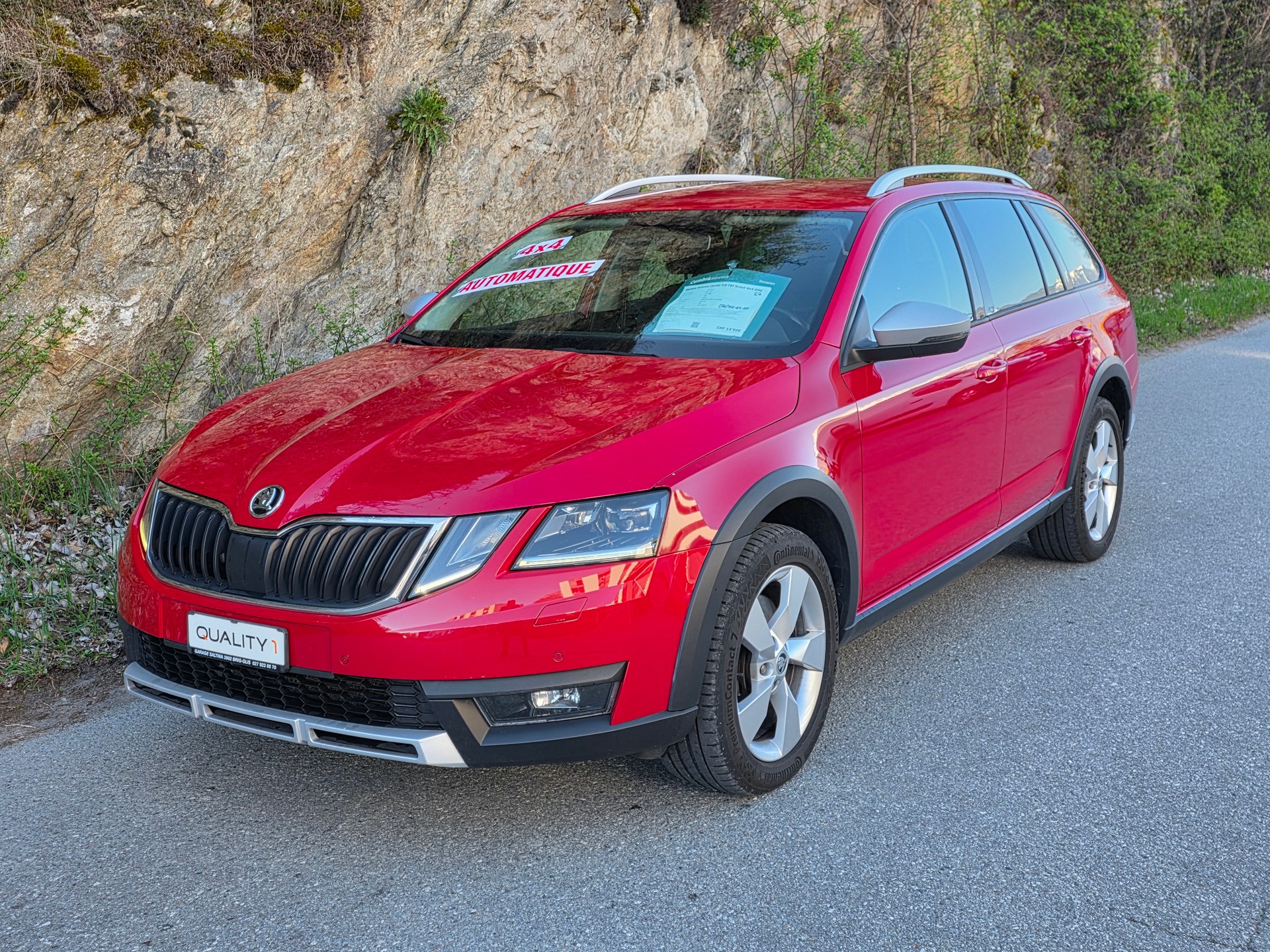SKODA Octavia Combi 2.0 TSI Scout 4x4 DSG-image-0