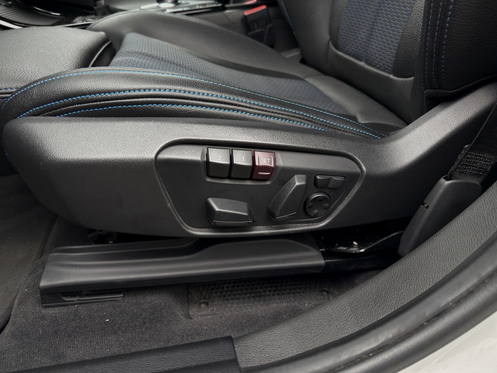 BMW X2 xDrive 20d M Sport Steptronic-image-15