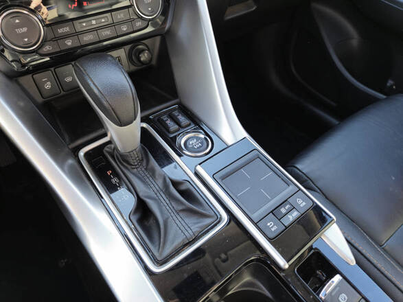 MITSUBISHI Eclipse Cross 2.2 DID Diamond 4x4-image-5