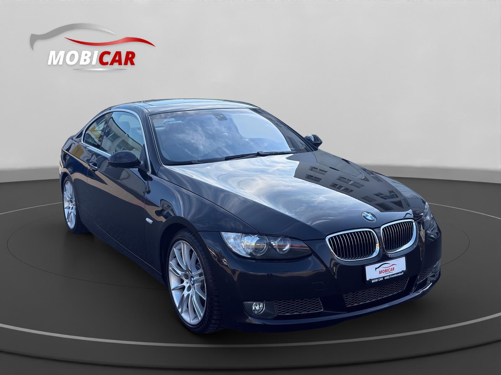 BMW 335i Coupé-image-6
