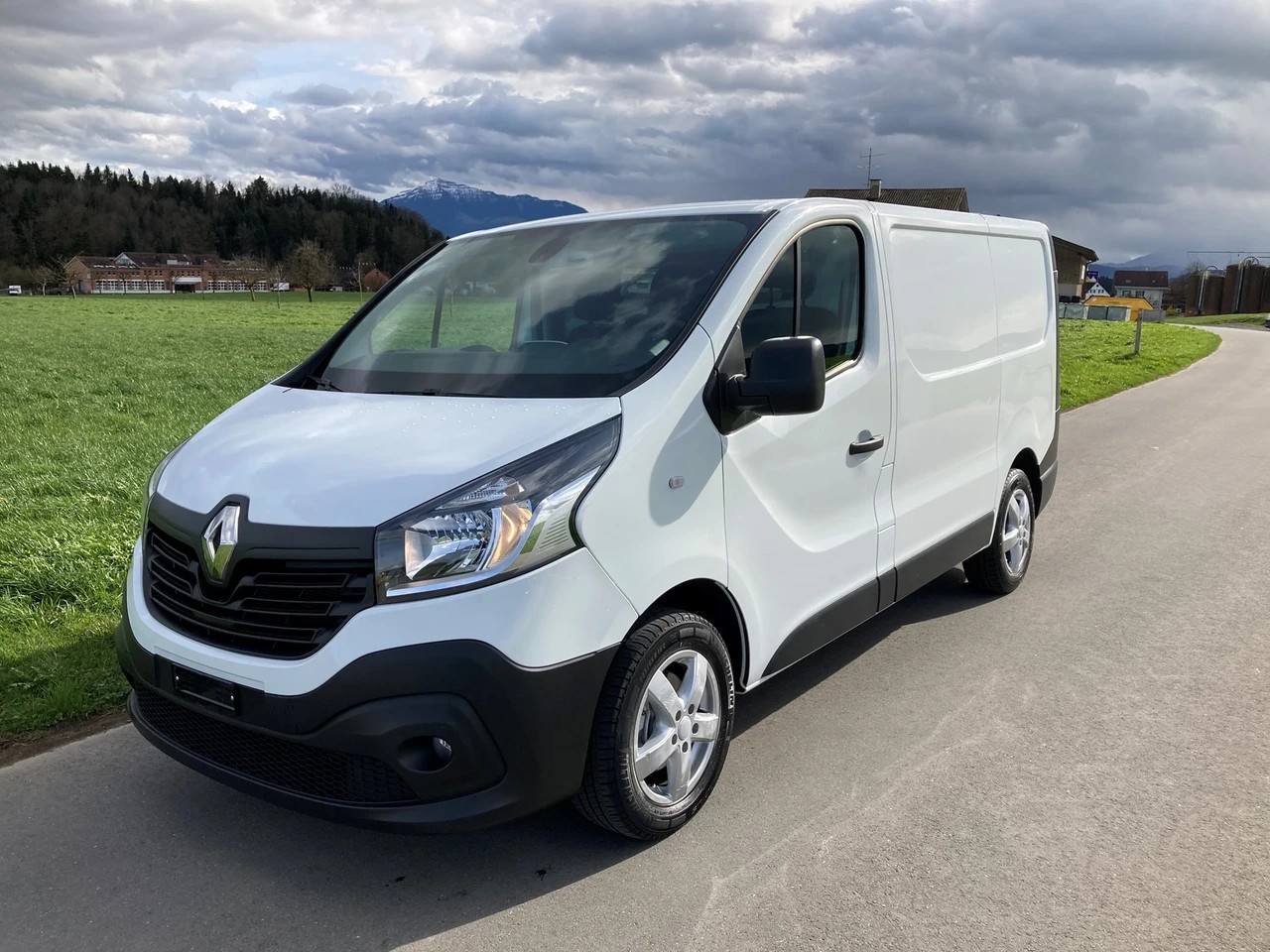 RENAULT Trafic 1.6 dCi 120 2.9t Business L1H1 **Laderampe**Nutzlast 1'700 KG**-image-1