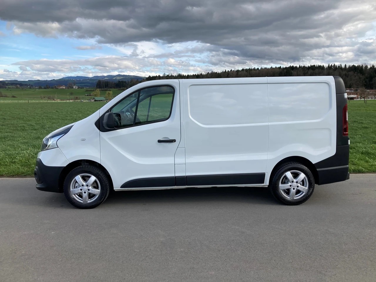 RENAULT Trafic 1.6 dCi 120 2.9t Business L1H1 **Laderampe**Nutzlast 1'700 KG**-image-5