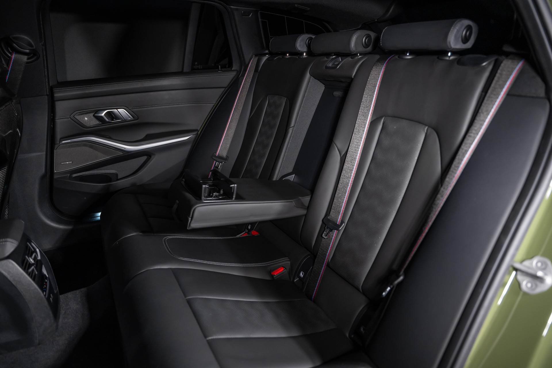BMW M3 Competition xDrive Touring-image-19