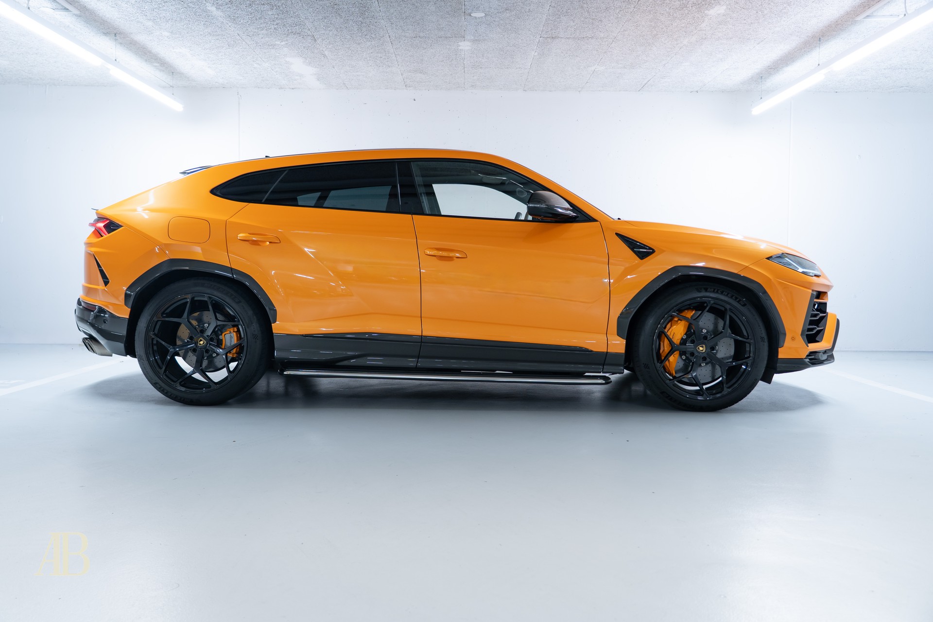 LAMBORGHINI Urus Capsule Edition 4.0 - CH-Fahrzeug-image-9