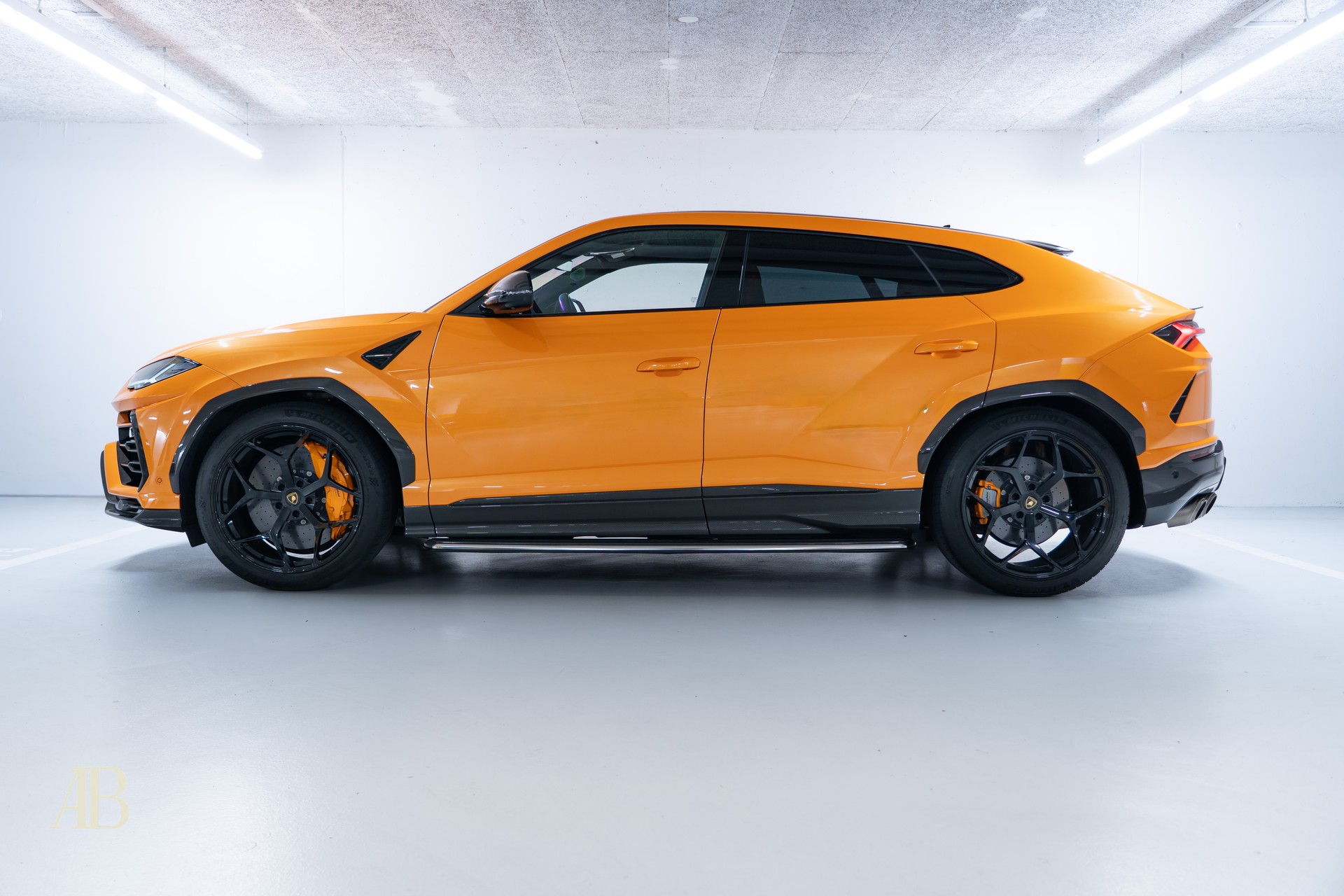 LAMBORGHINI Urus Capsule Edition 4.0 - CH-Fahrzeug-image-3