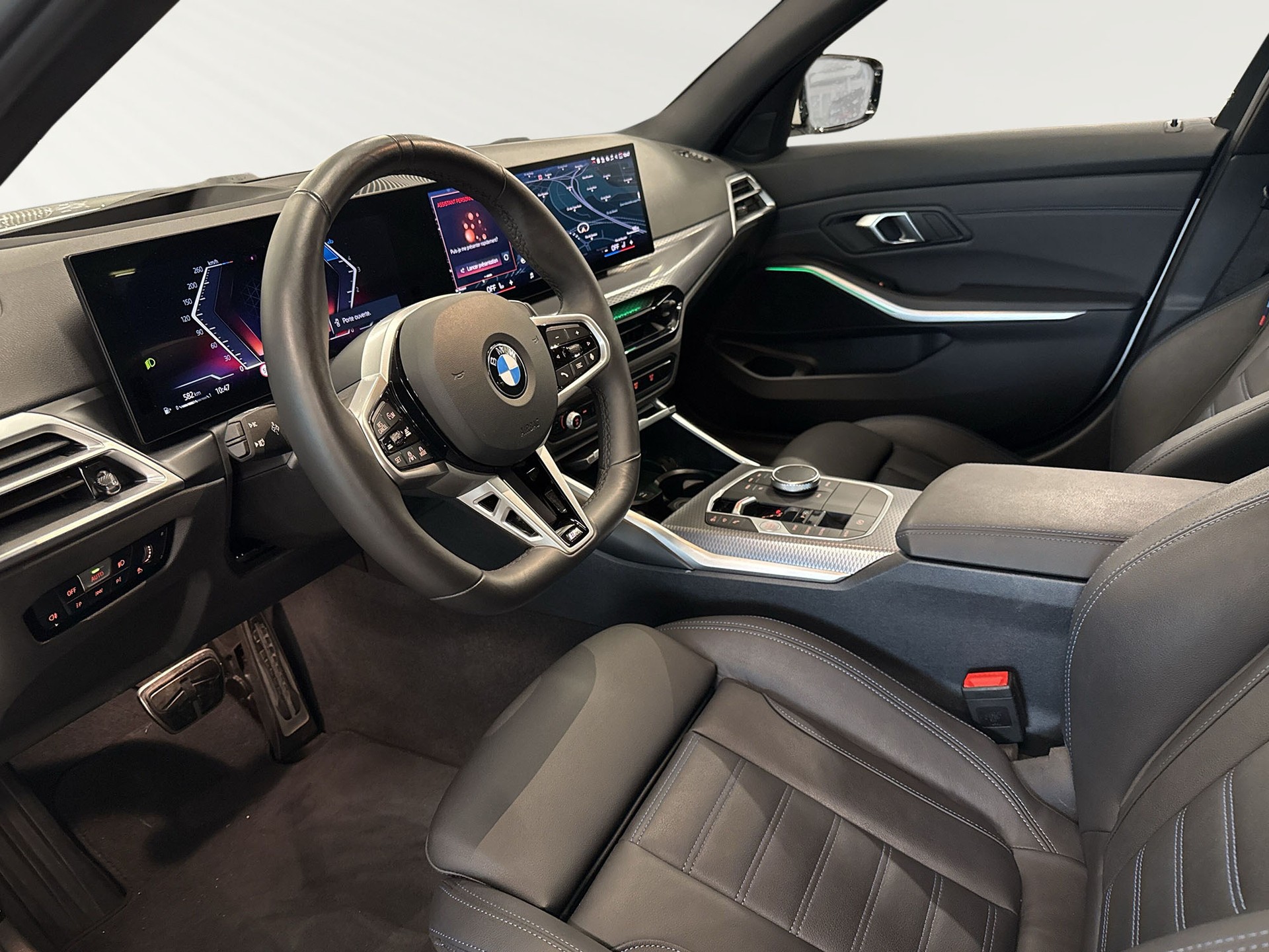 BMW 320d xDrive 48V Touring Steptronic M Sport-image-3