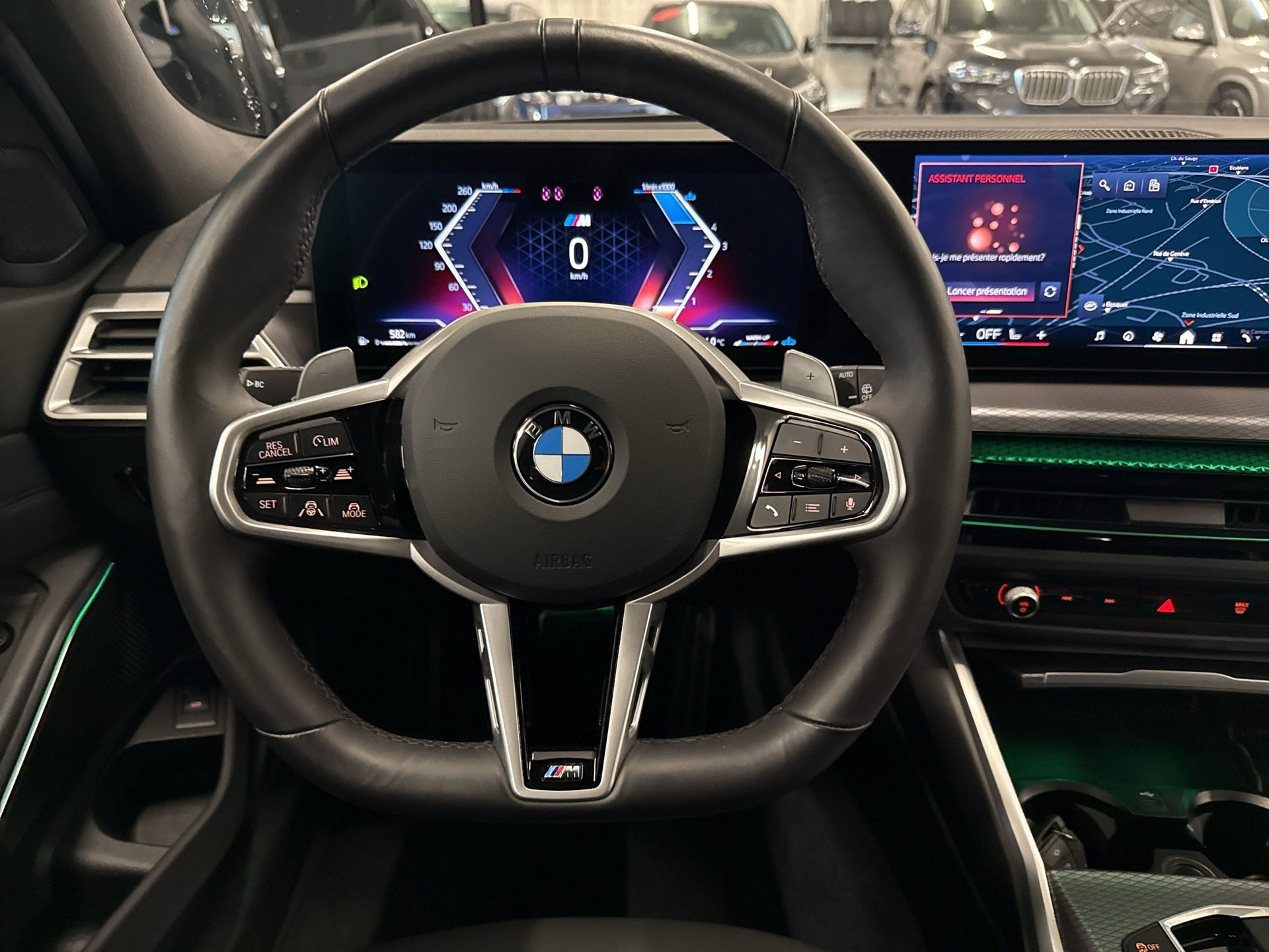 BMW 320d xDrive 48V Touring Steptronic M Sport-image-11