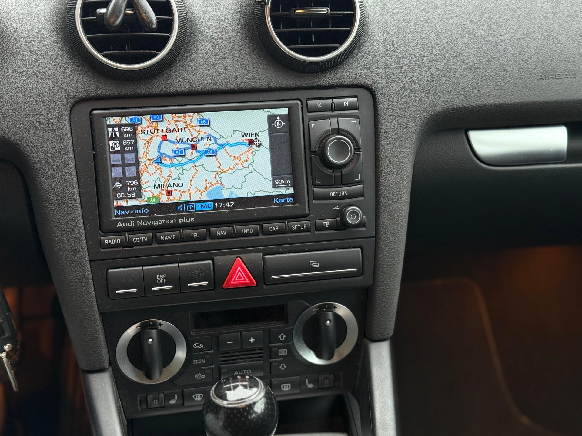 AUDI A3 Sportback 2.0 Turbo S- LINE FSI Ambiente quattro-image-10