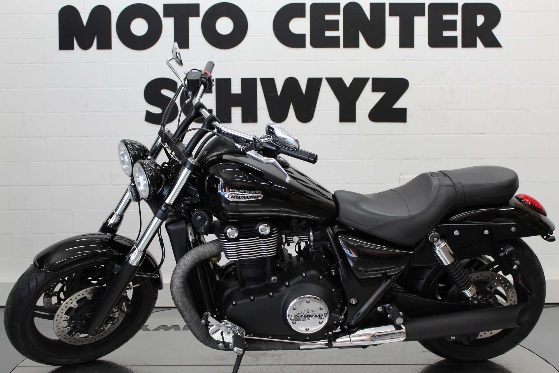 TRIUMPH Thunderbird Storm 1700 ABS-showroom-element-3